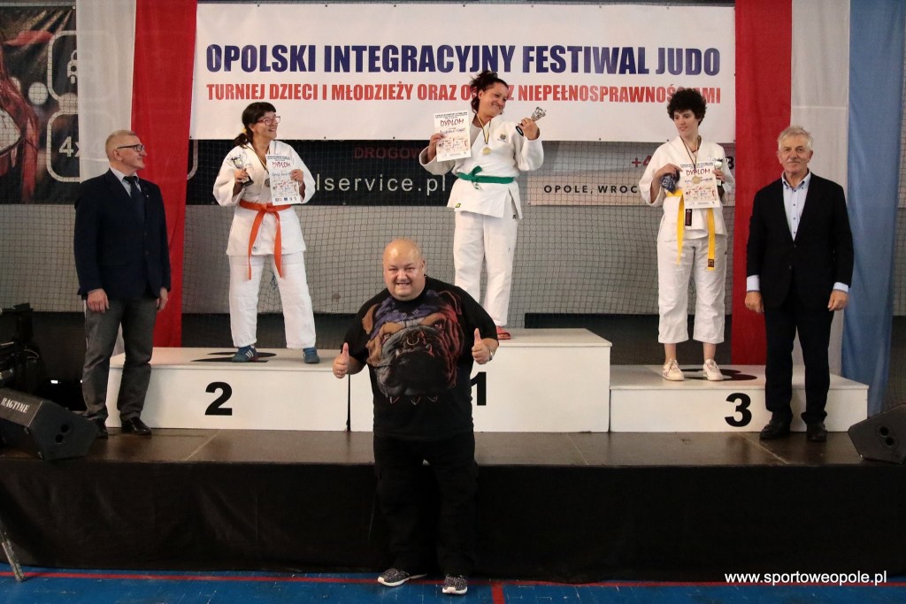 podium (11)