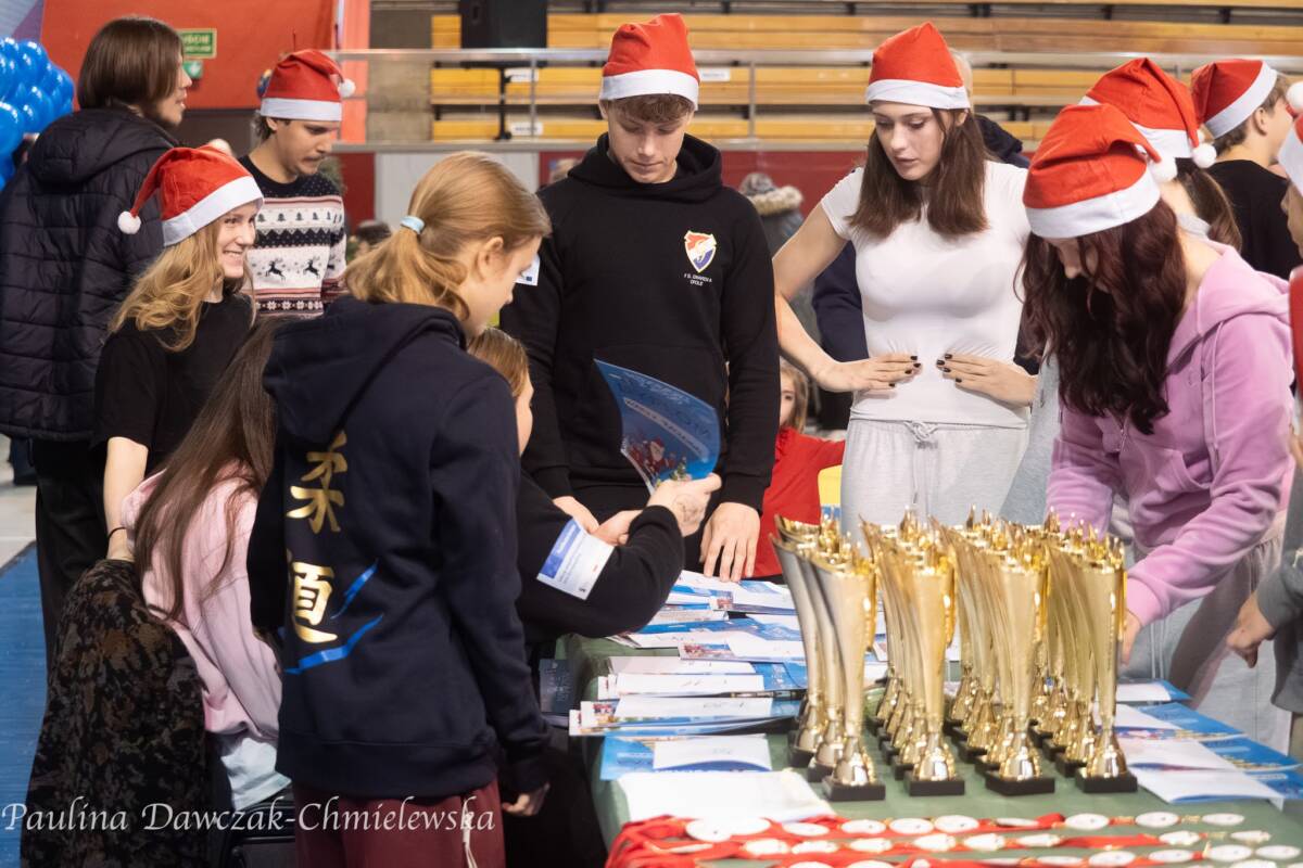 PiKCh_20251206_13027_2048px PiKCh_20251206_13027_2048px