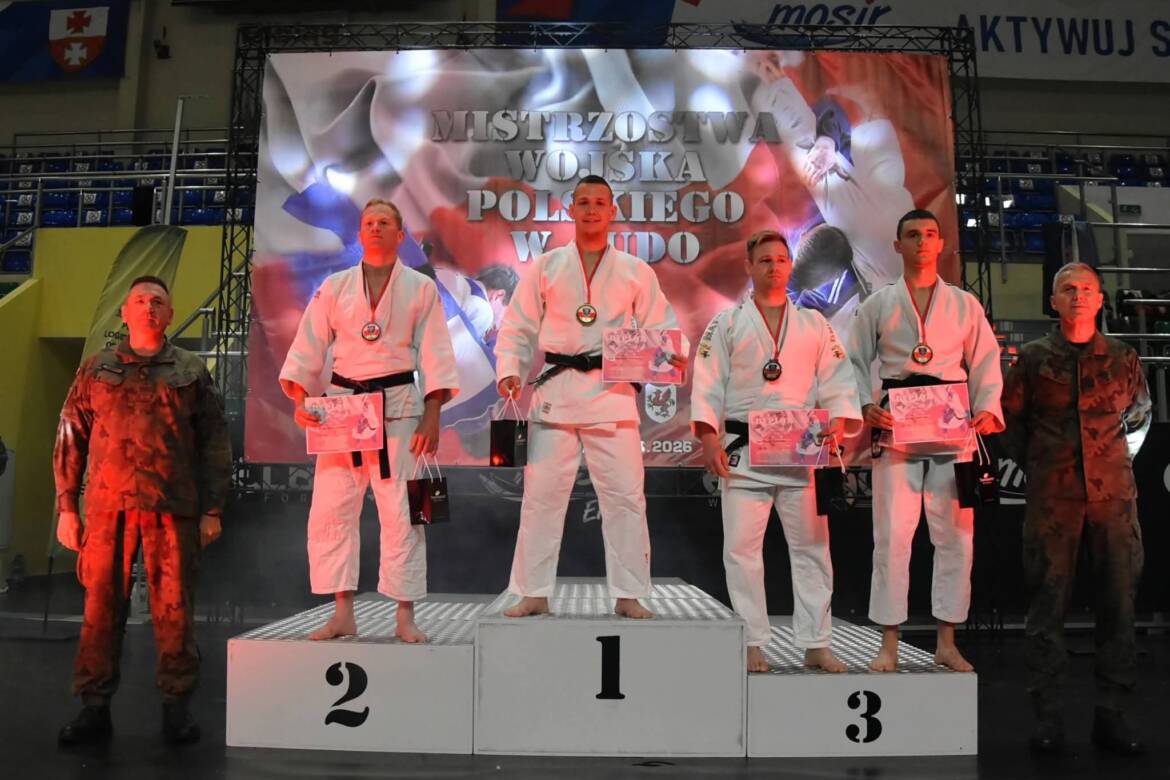 SREBRNY MEDAL ROBERTA WANDORA NA MISTRZOSTWA POLSKI WOJSKA W JUDO